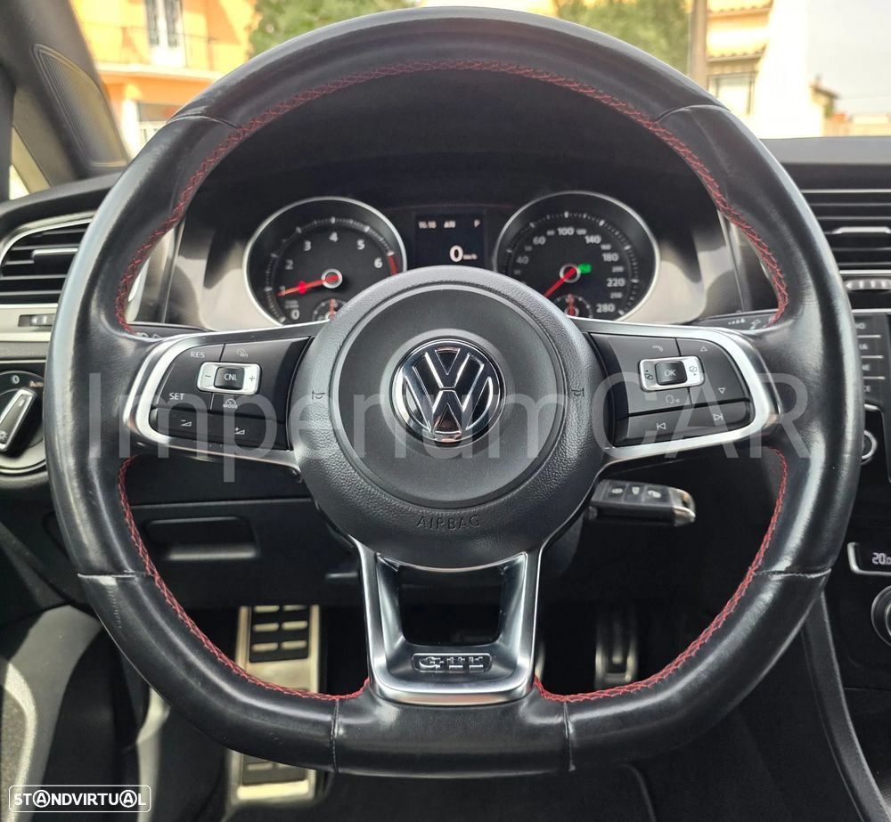 VW Golf GTI Performance BlueMotion DSG - 16