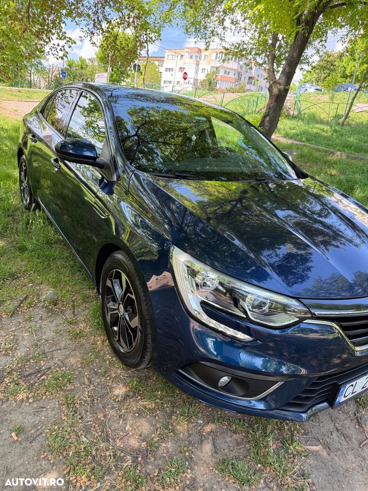 Renault Megane TCe Business - 11
