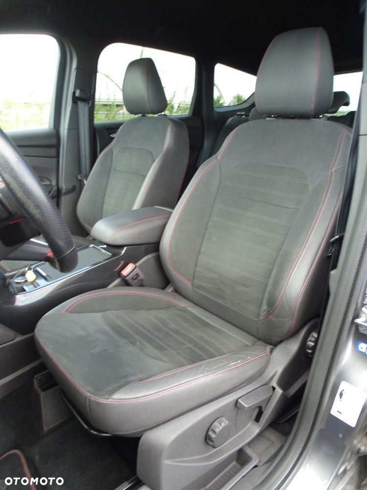 Ford Kuga 2.0 TDCi AWD ST-Line - 12