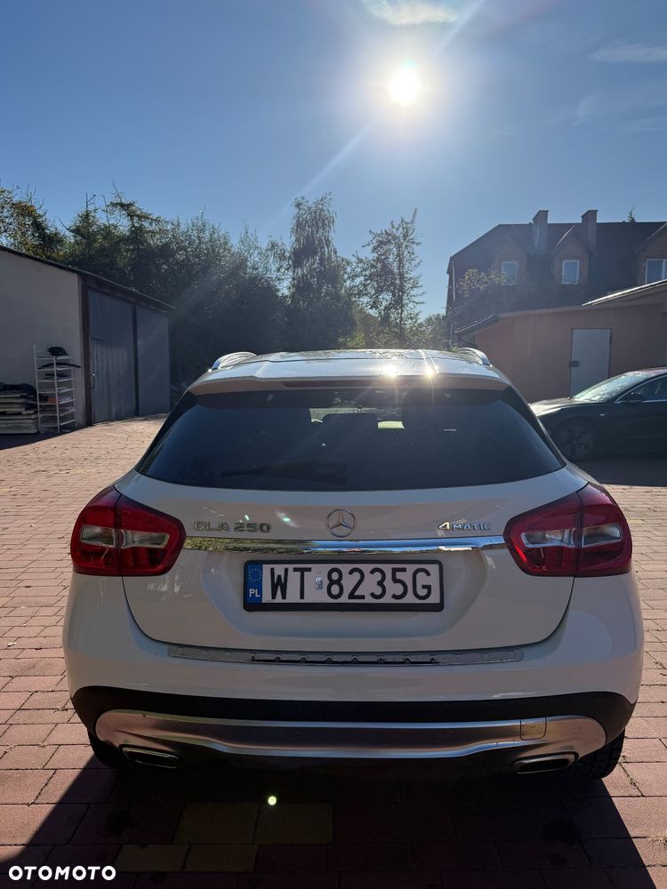 Mercedes-Benz GLA 250 4Matic 7G-DCT Edition 1 - 5