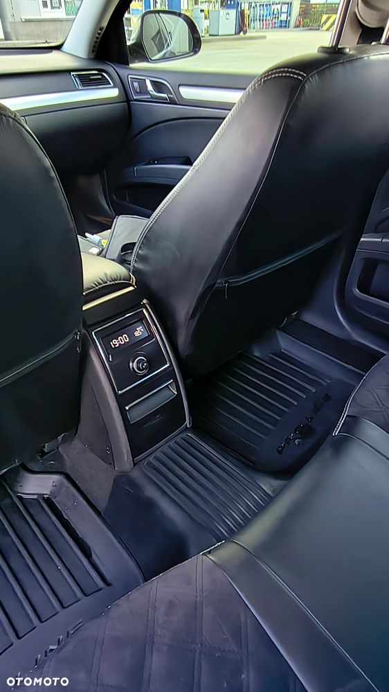 Skoda Superb 2.0 TDI Ambition DSG - 9
