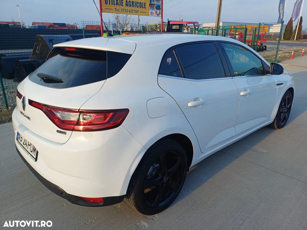 Renault Megane 1.5 dCI EDC Intens - 4