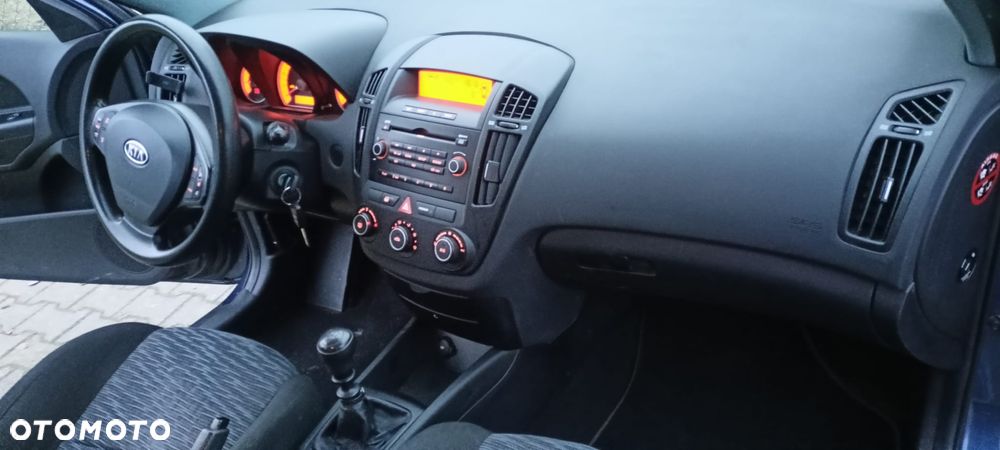 Kia Ceed 1.4 Comfort - 19
