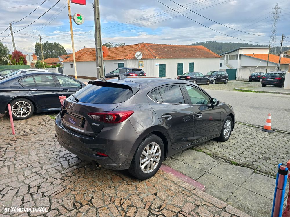 Mazda 3 Hatchback 1.5 Sky-G Evolve Navi - 4
