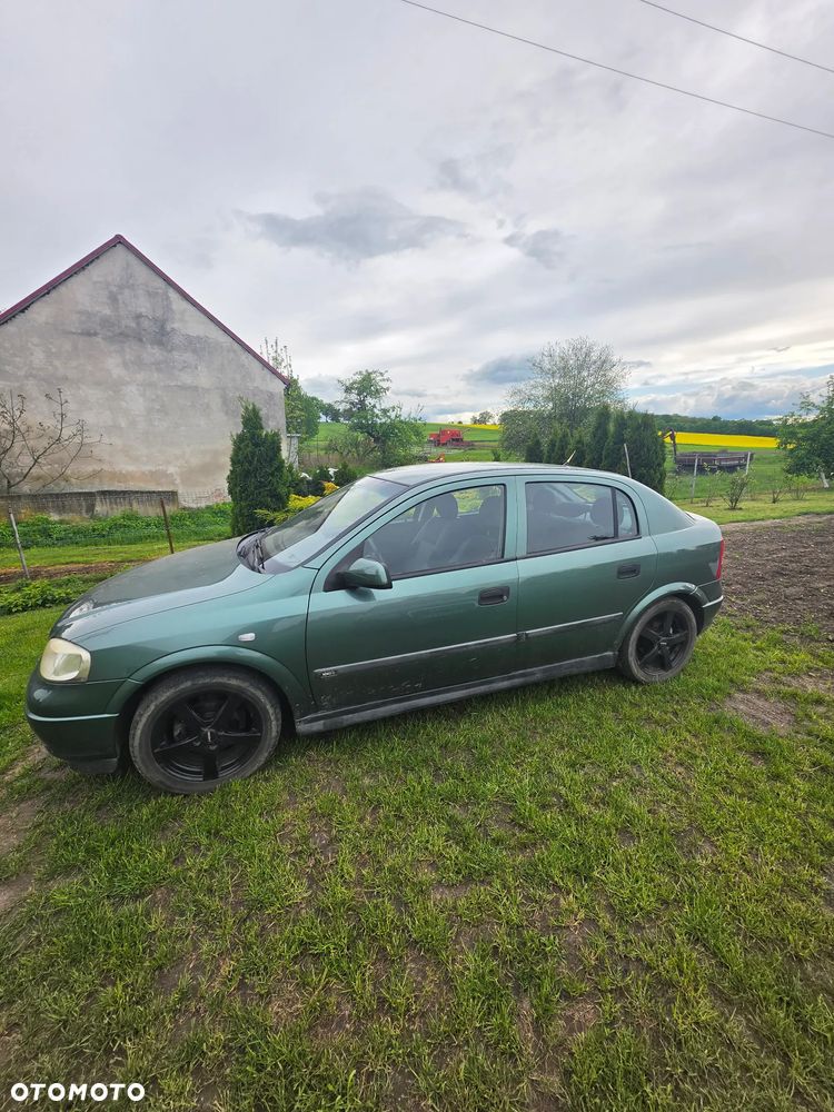 Opel Astra 1.6 16V 100 - 2