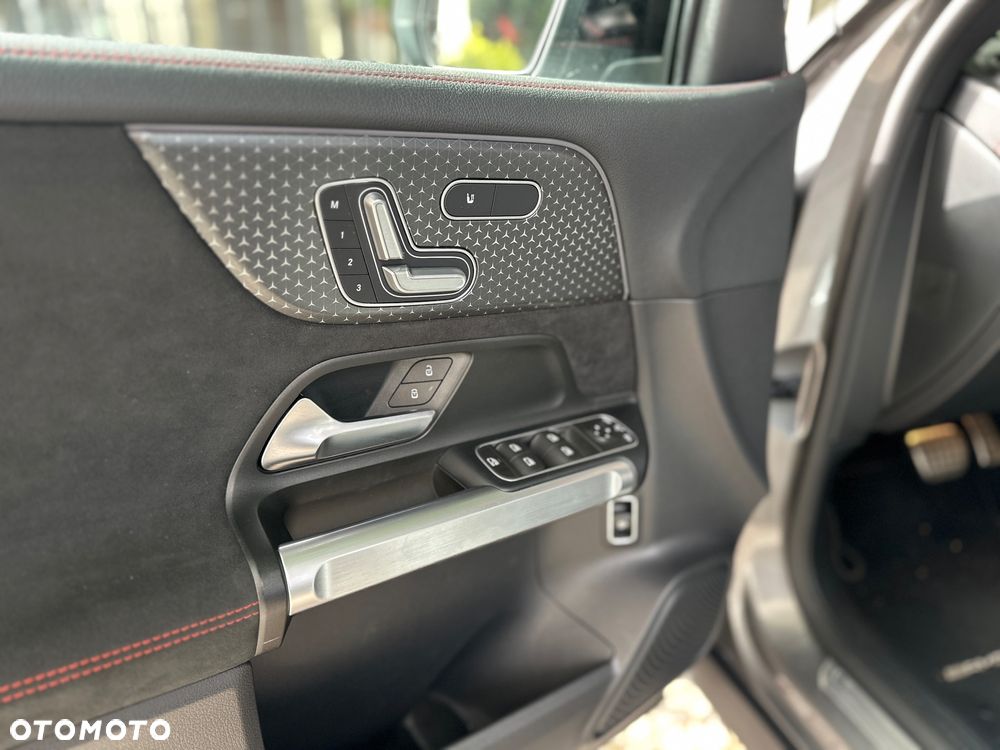 Mercedes-Benz EQB 250 70.5kWh AMG Line 7os - 21