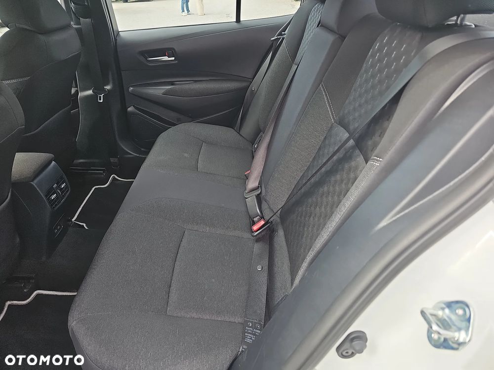 Toyota Corolla 1.8 Hybrid Comfort - 13