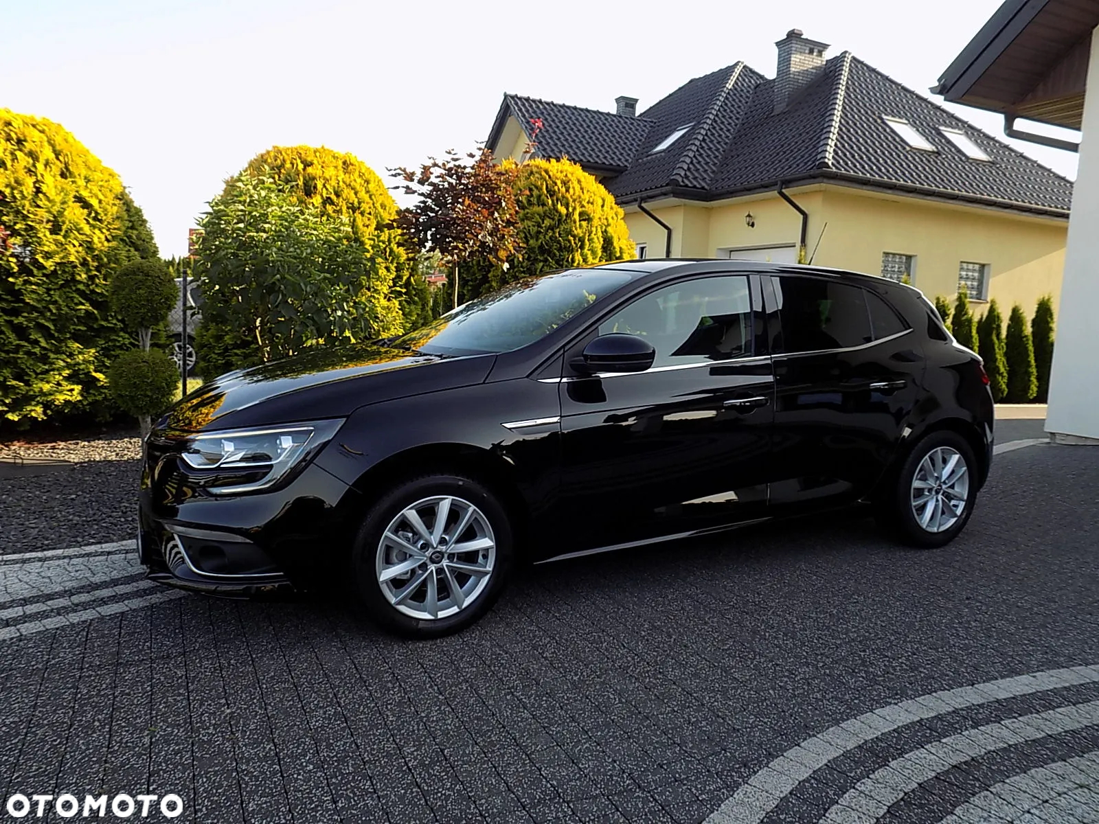 Renault Megane ENERGY TCe 100 LIMITED - 8