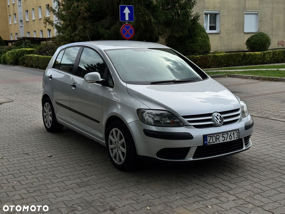 Volkswagen Golf Plus 1.6 FSI Comfortline - 3