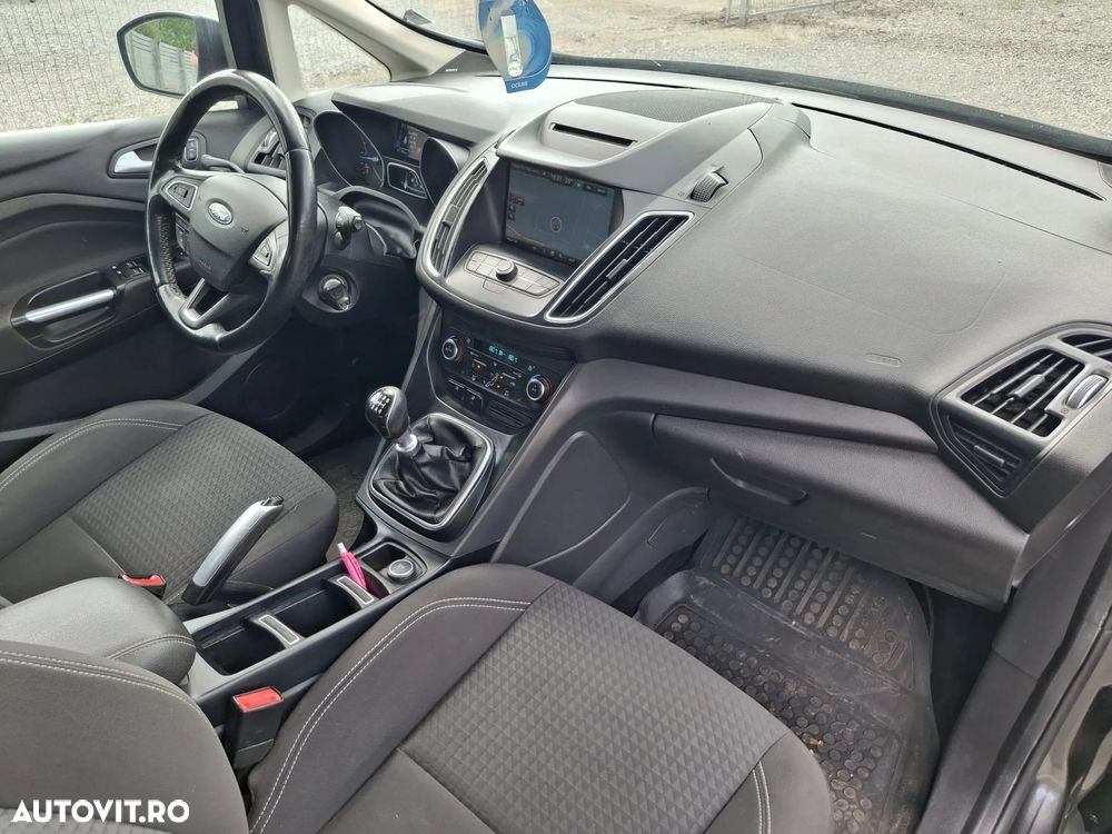 Ford C-Max - 12