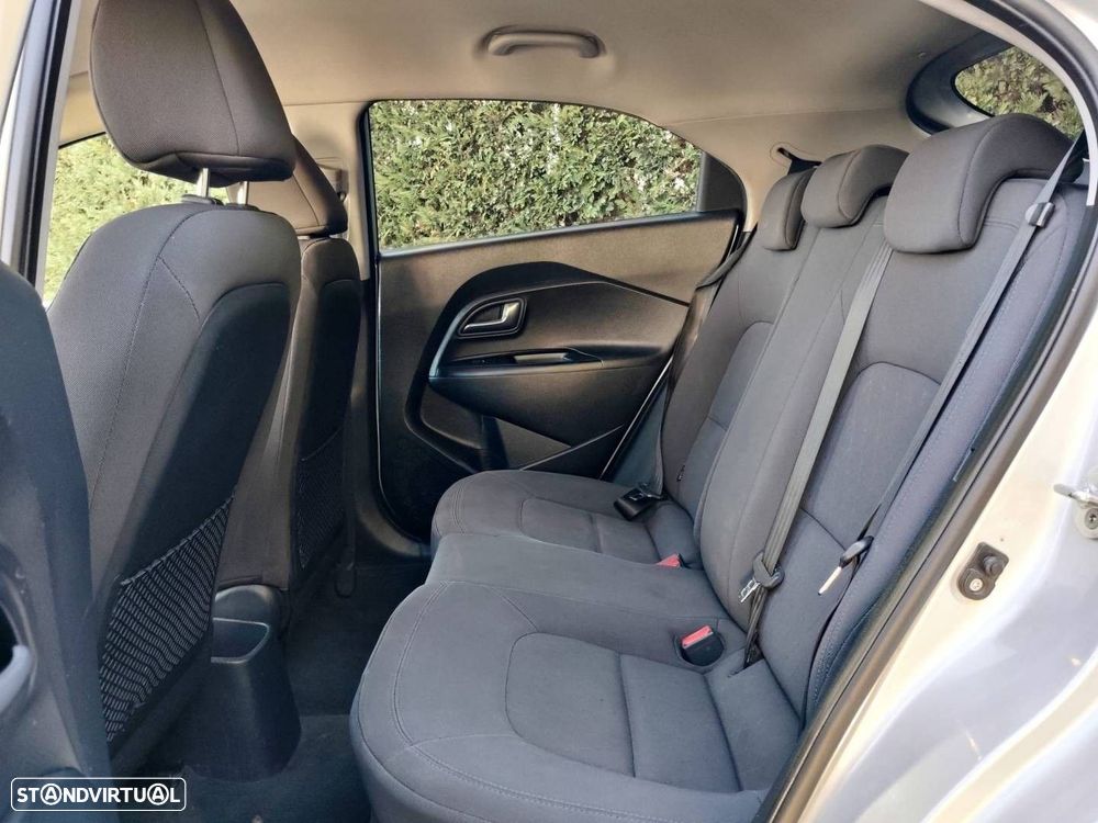 Kia Rio 1.1 CRDi More - 8