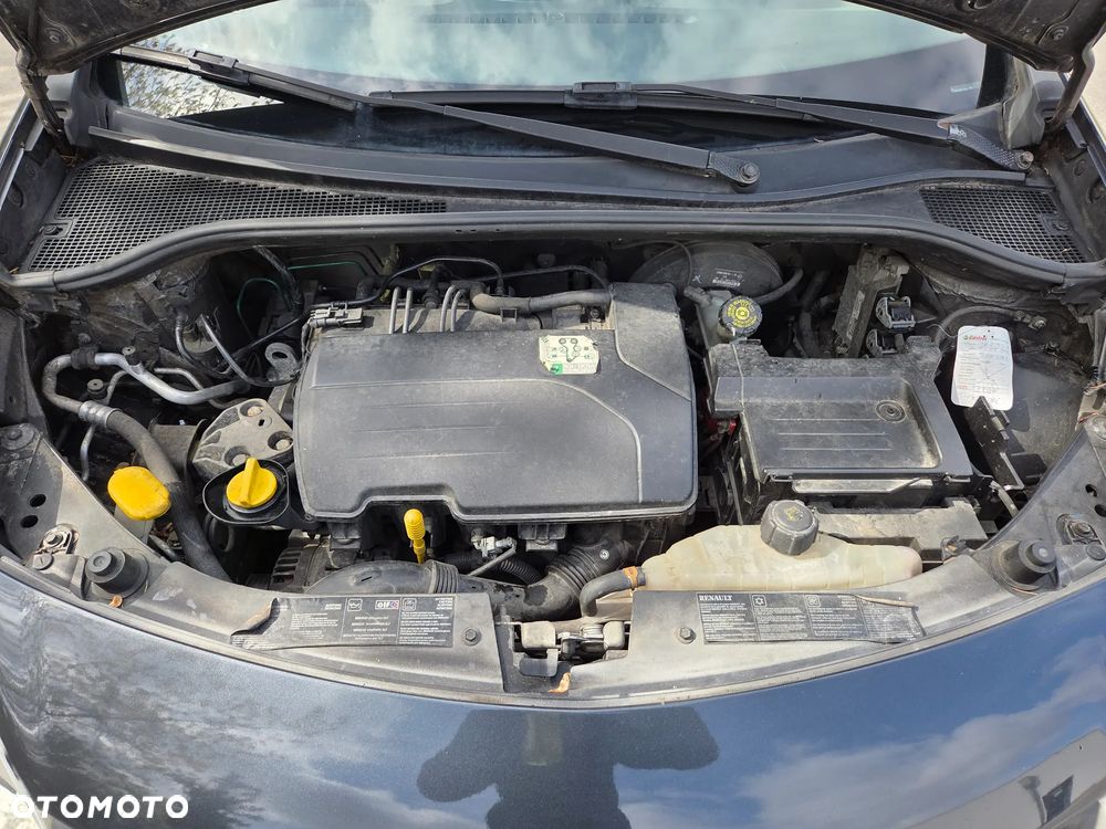 Renault Clio 1.2 16V Emotion - 9