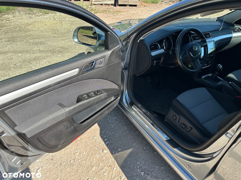 Skoda Superb 2.0 TDI Green tec Elegance - 13
