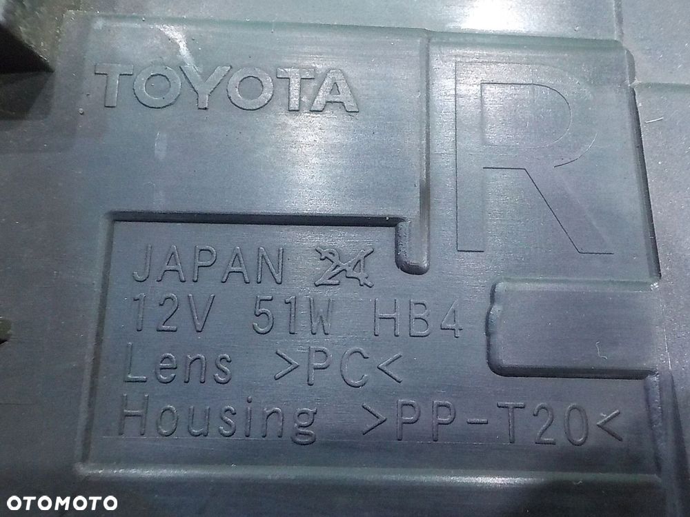 LEXUS GS III LIFT 3.5 B AUT 08r 4D halogen prawy 933-6860 - 6