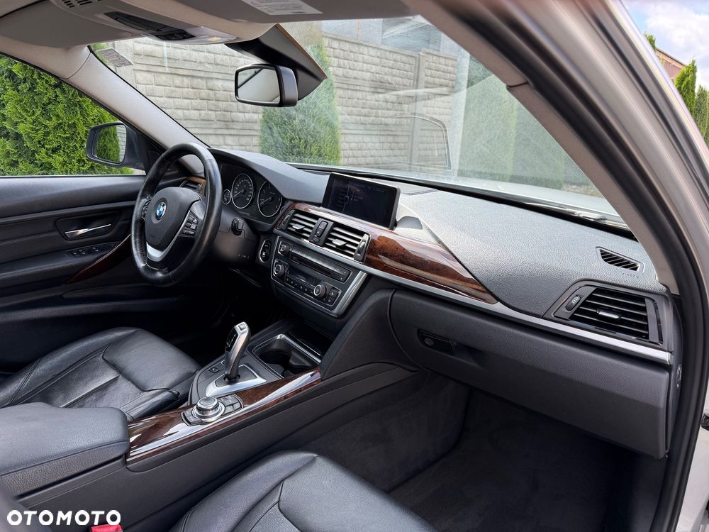 BMW Seria 3 320d Blue Performance Luxury Line - 33