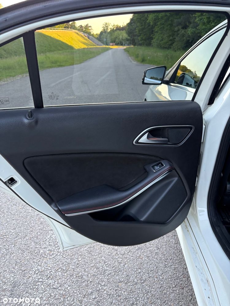 Mercedes-Benz Klasa A 160 d AMG Line - 27