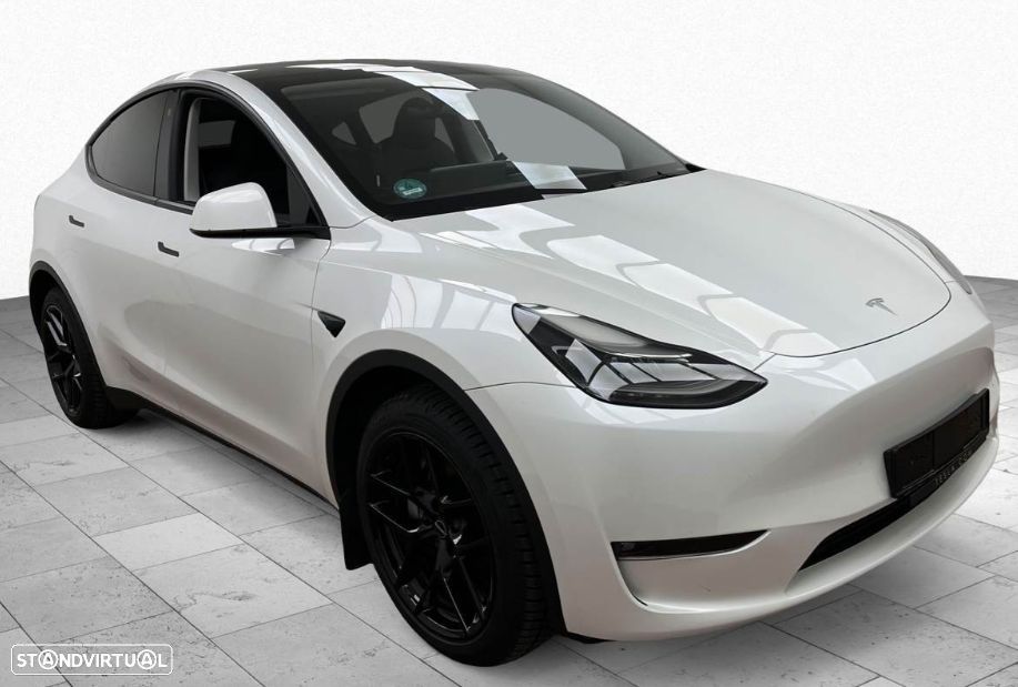 Tesla Model Y - 7
