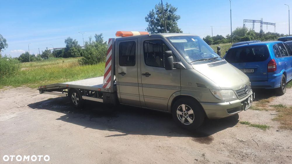Mercedes-Benz Sprinter - 16