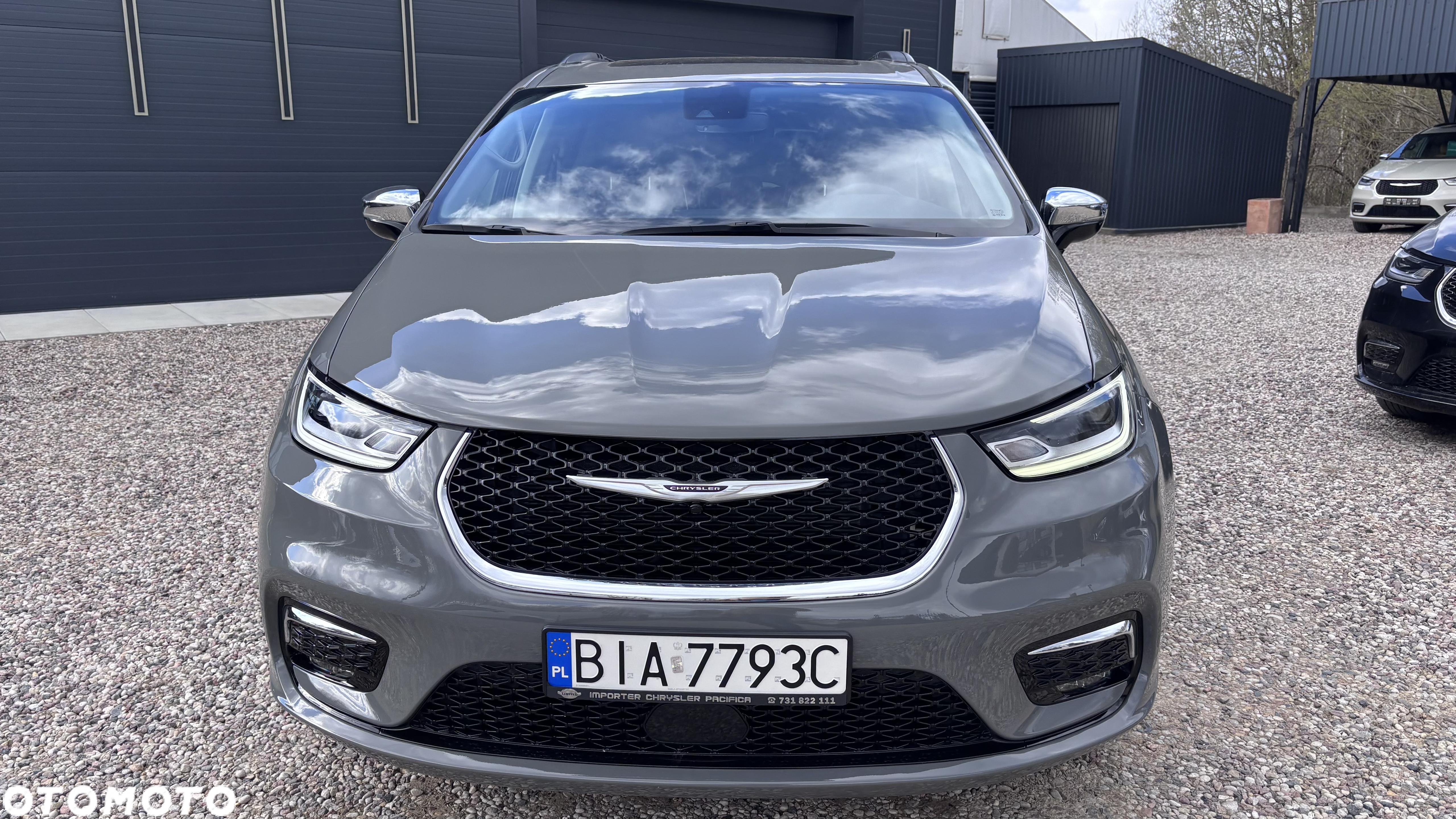 Chrysler Pacifica - 9