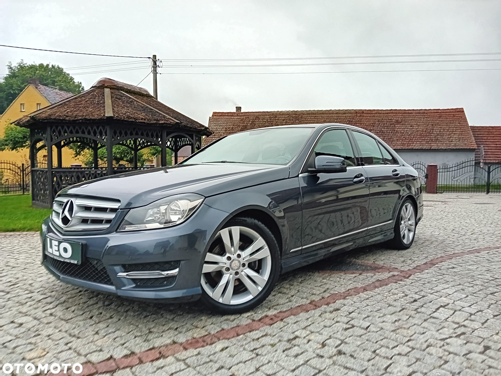 Mercedes-Benz Klasa C 180 CGI BlueEff Avantgarde - 8