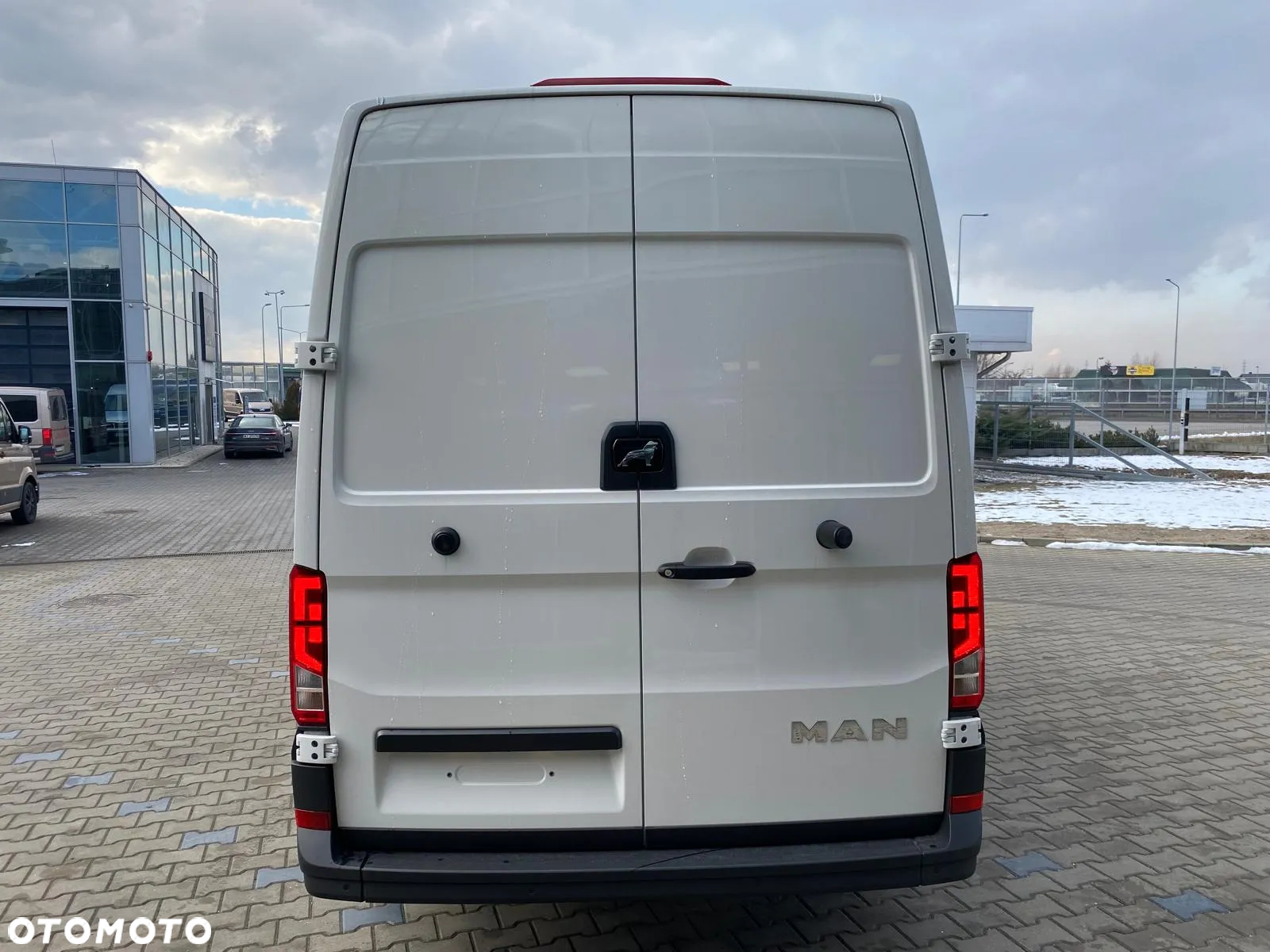 MAN TGE 3.180 4X4 SB - 5