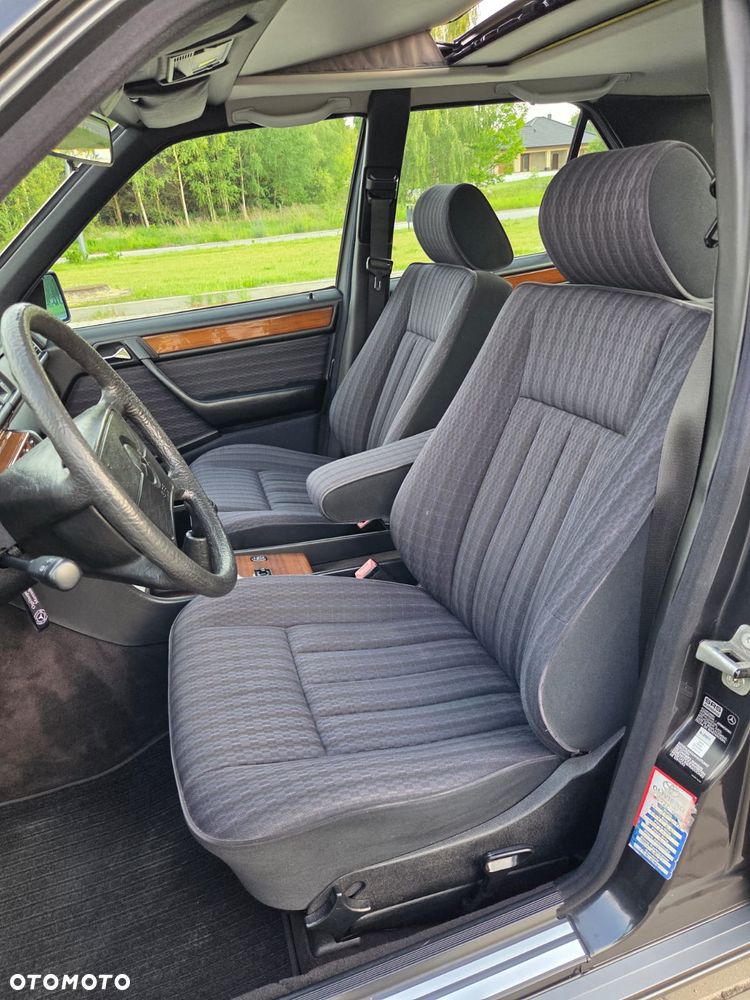 Mercedes-Benz W124 (1984-1993) ver-260-se - 33