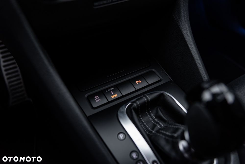 Volkswagen Golf 2.0 R DSG - 37