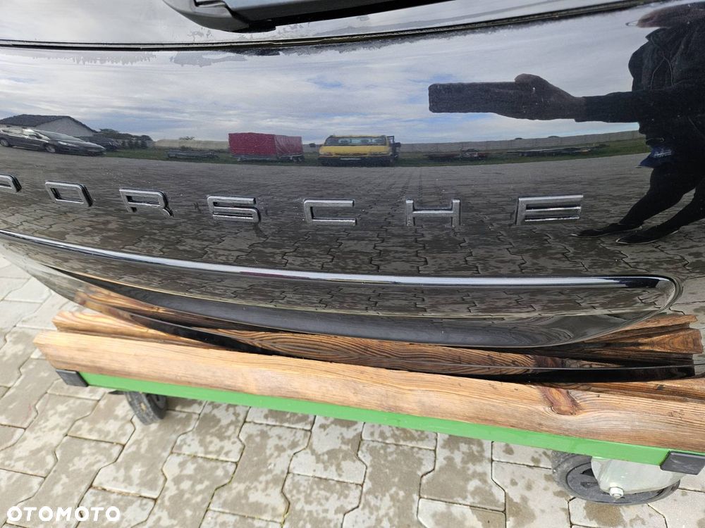 PORSCHE CAYENNE II 10-17R KLAPA BAGAZNIKA SPOILER DASZEK LOTKA LC9X - 5