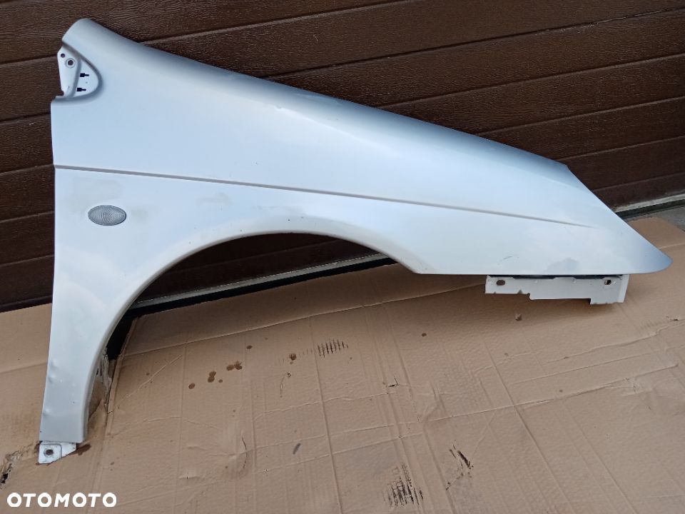 Błotnik prawy przód przedni Citroen C5 I EZRC - 1