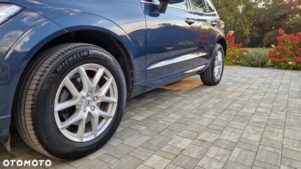 Volvo XC 60 D4 Momentum Pro - 12