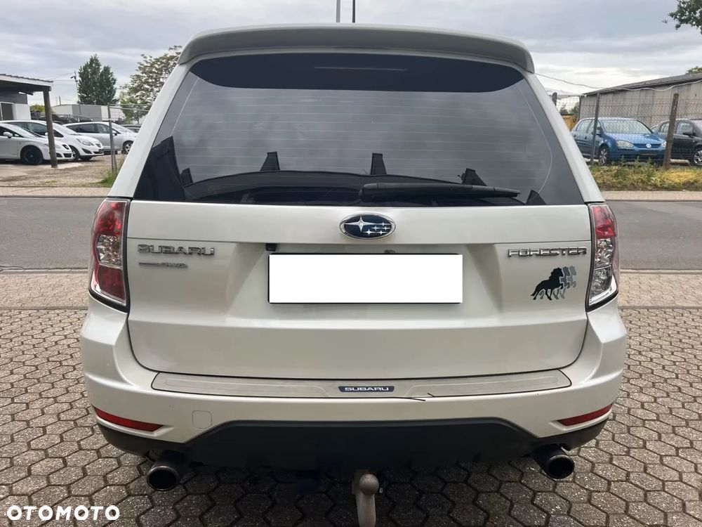 Subaru Forester 2.0i Exclusive Lineartronic - 21