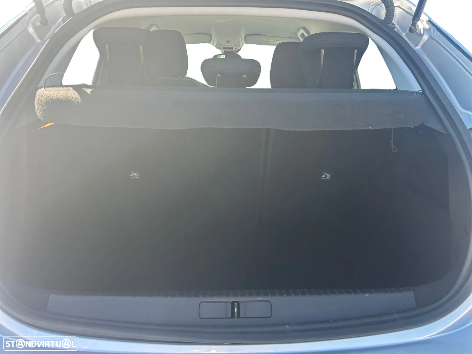 Opel Corsa 1.2 - 16