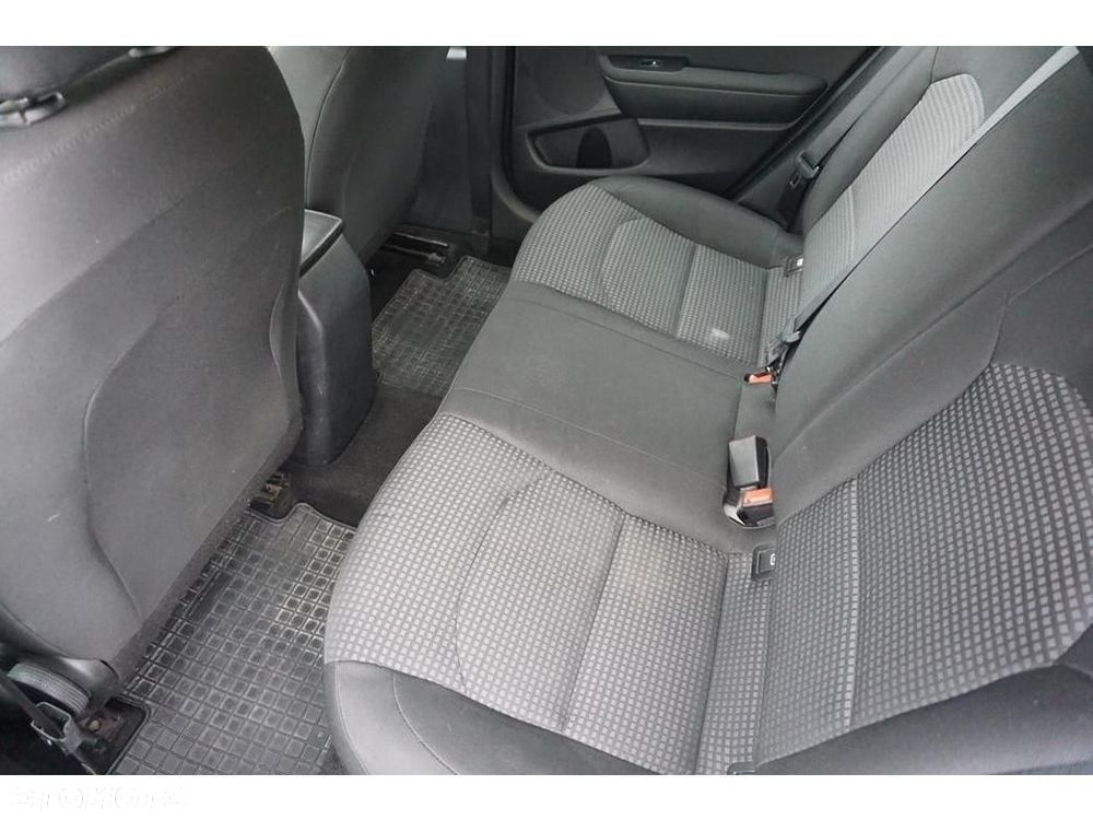 Kia Ceed - 24