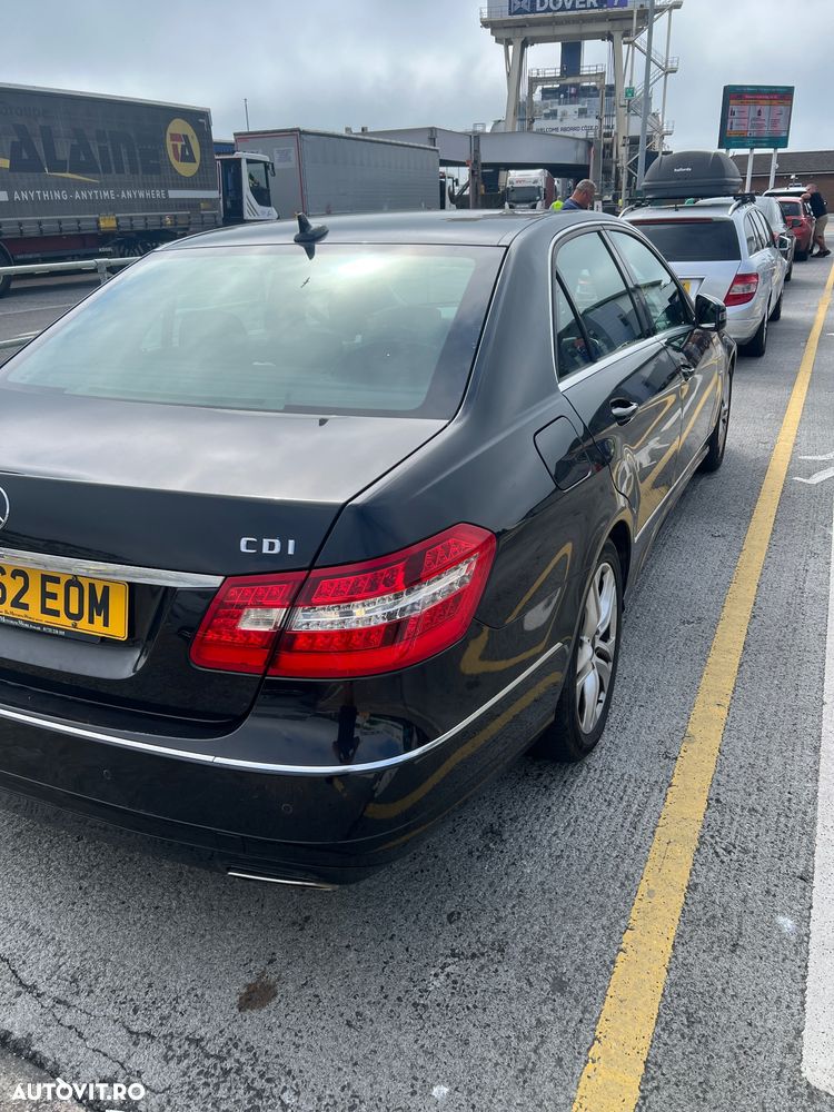 Mercedes-Benz E 220 CDI DPF BlueEFFICIENCY - 3