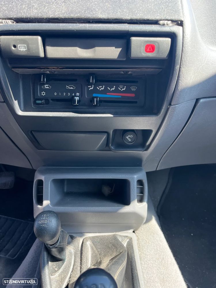 Nissan Terrano II 2.7 TDi SR AC - 11