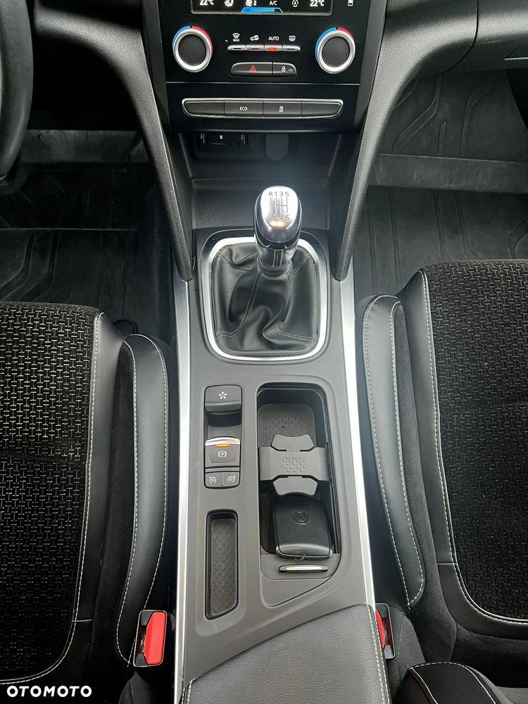 Renault Megane ENERGY TCe 130 Start & Stop LIMITED - 15
