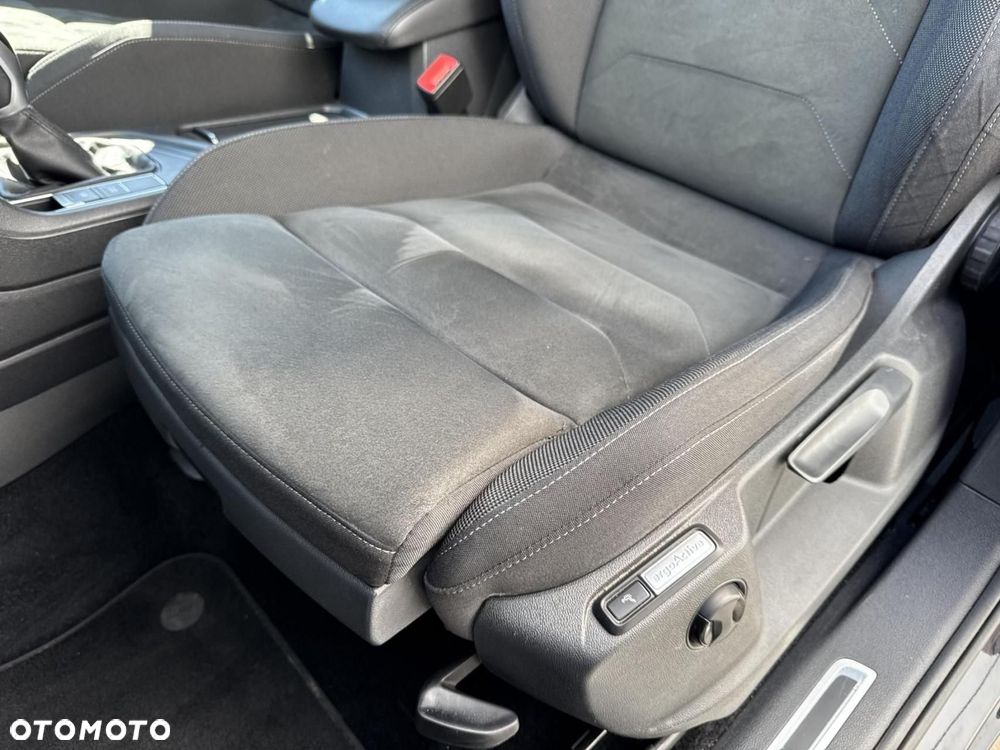 Volkswagen Tiguan Allspace - 16