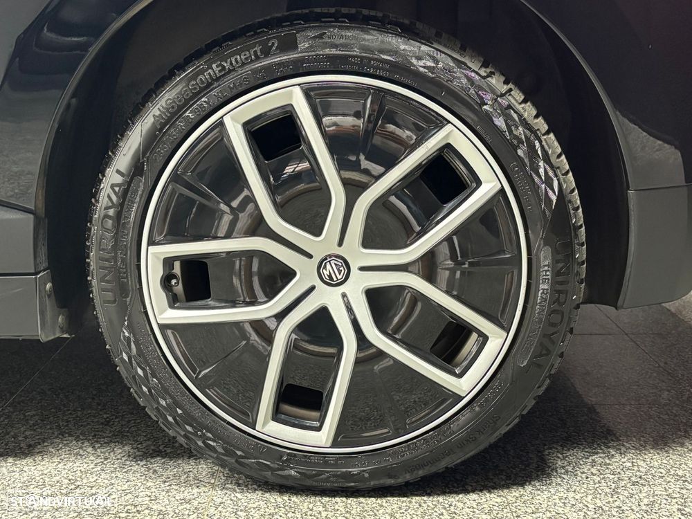 MG MG4 64 kWh Luxury - 5