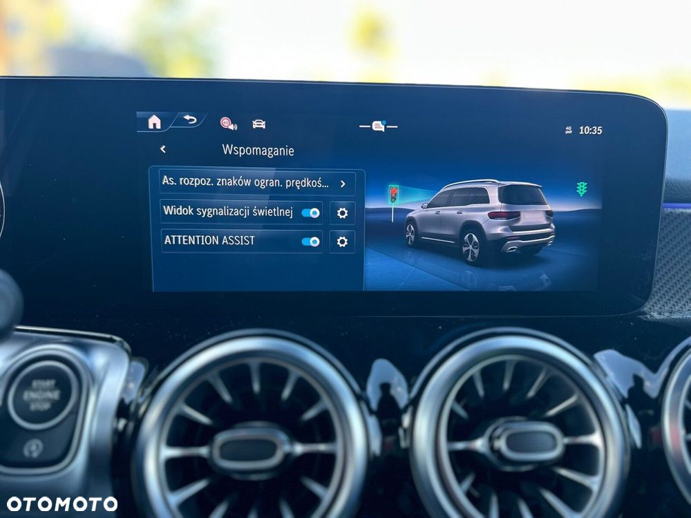 Mercedes-Benz GLB - 27