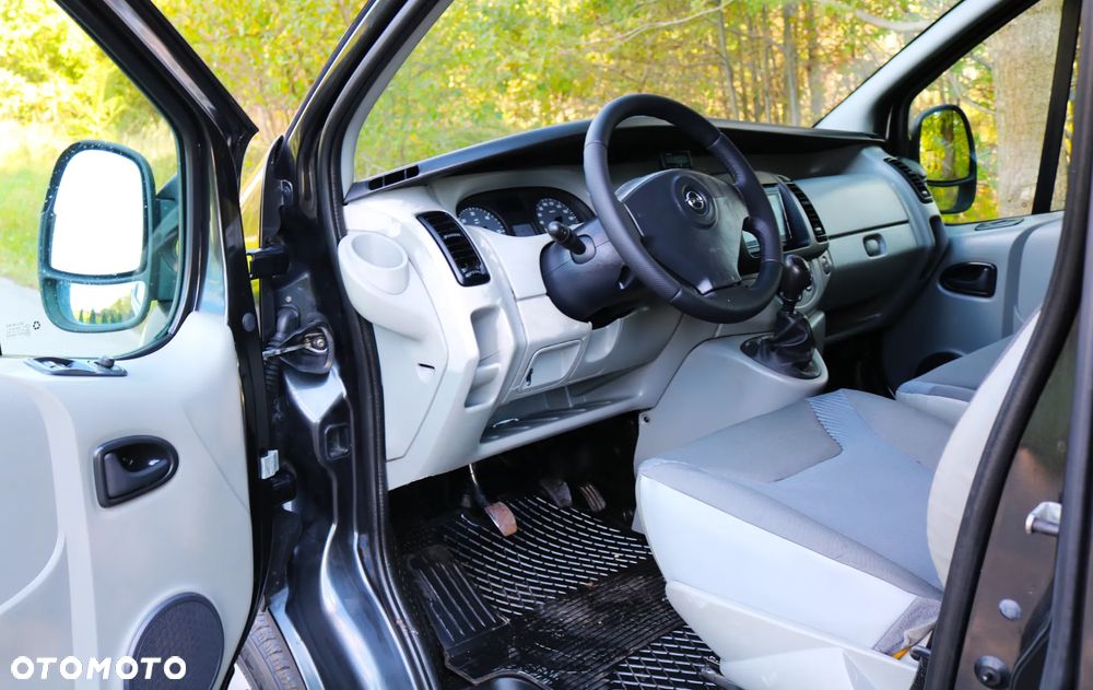 Opel Vivaro - 12