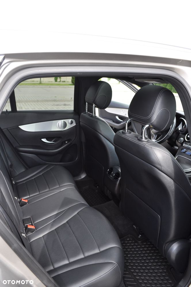 Mercedes-Benz GLC 300 4-Matic - 13