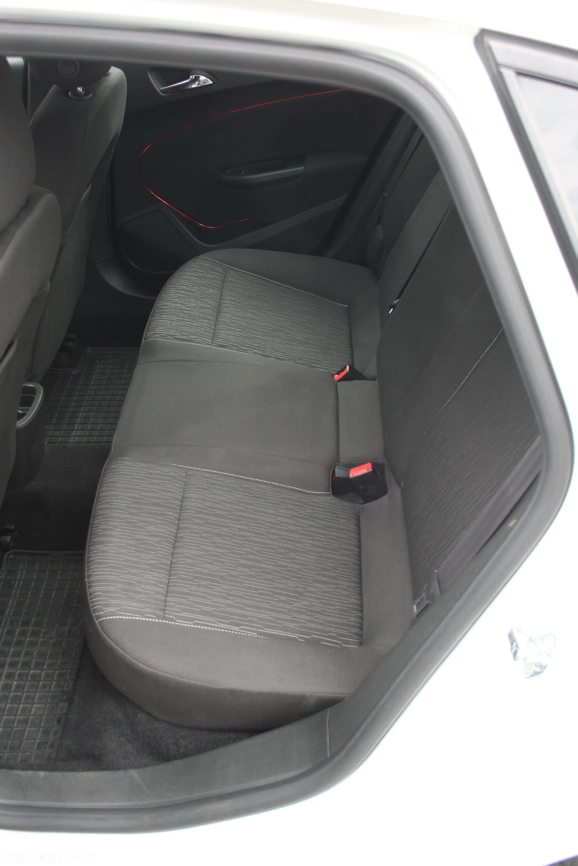 Opel Astra IV 1.6 Executive - 11