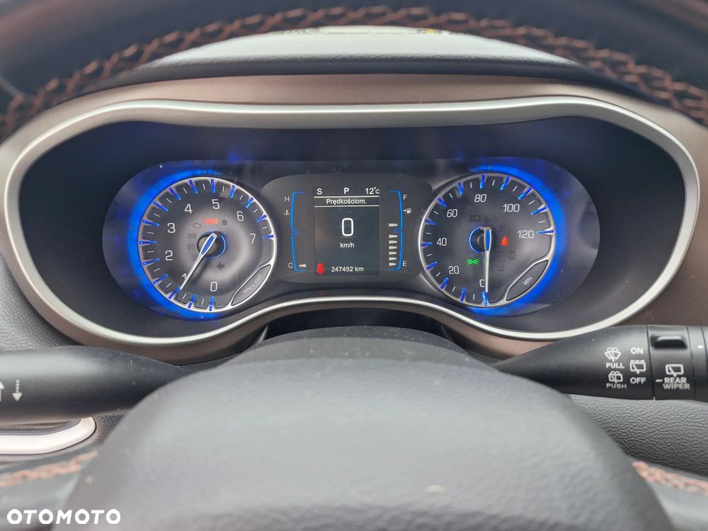 Chrysler Pacifica - 18