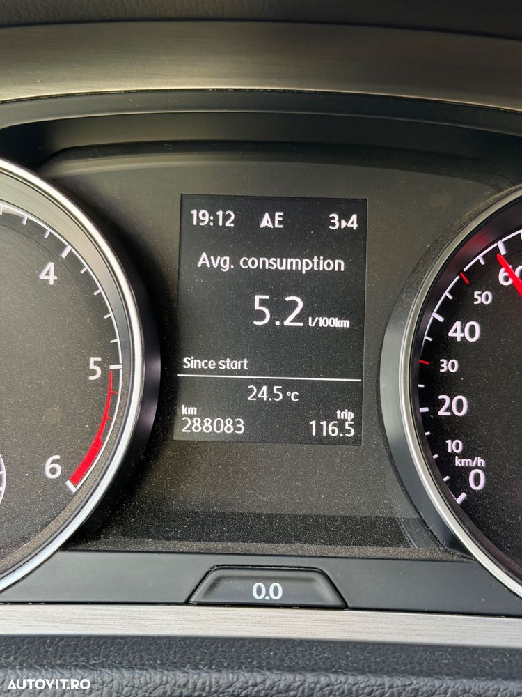 Volkswagen Golf 1.6 TDI BlueMotion Comfortline - 8