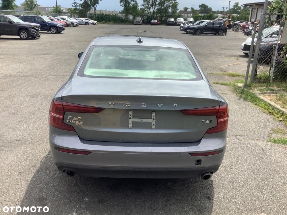 Volvo S60 T6 AWD Momentum Pro - 21