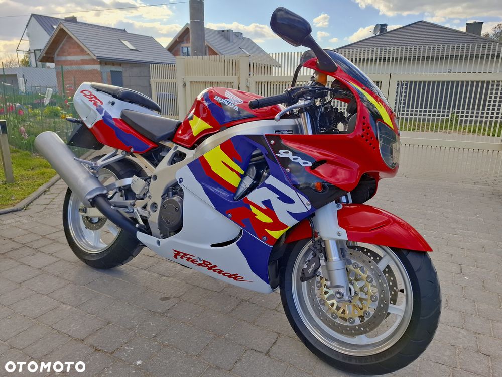 Honda CBR - 12