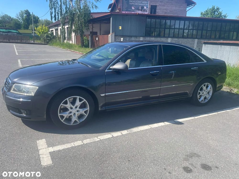 Audi A8 - 2