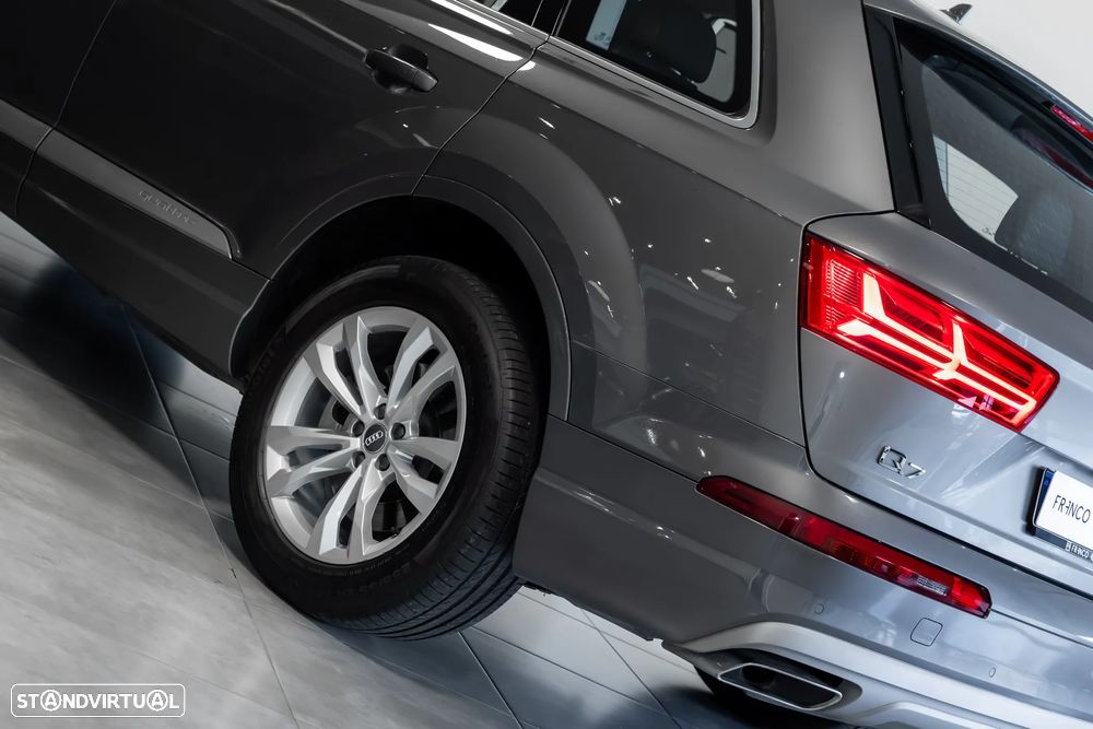 Audi Q7 3.0 TDI quattro tiptronic 7L - 6