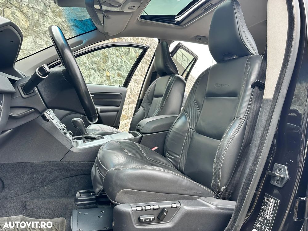 Volvo XC 90 D5 AWD Geartonic RDesign - 36