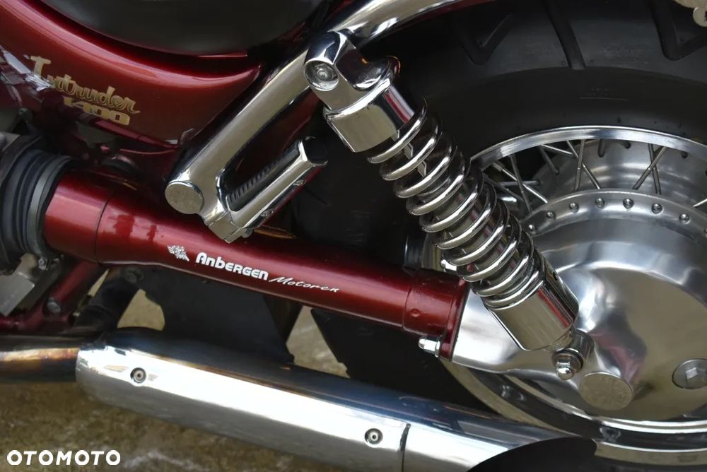 Suzuki Intruder - 18